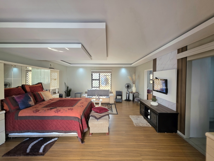 4 Bedroom Property for Sale in Flamingo Park Free State